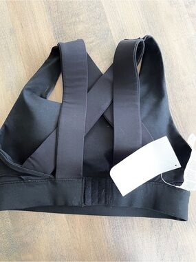 NEW Sm Women’s Black Cross-Back Support Bralette sports bra Fabletics $59